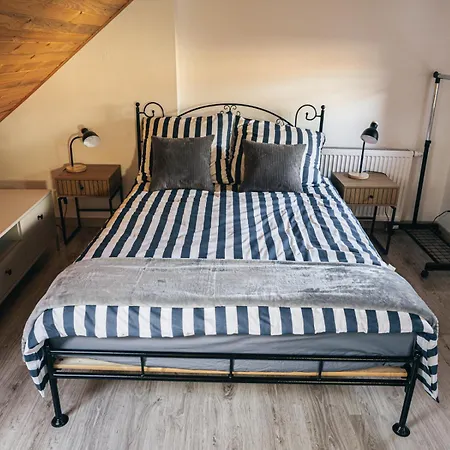 Apartment Dzem's 3 *